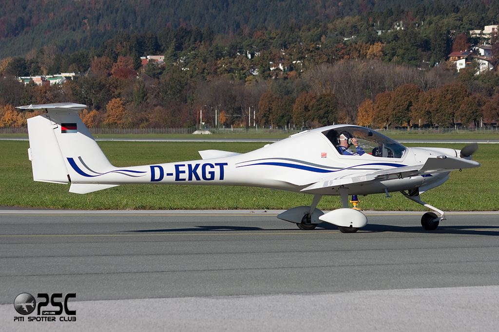 D-EKGT HOAC DV-20 Katana DV20 20104 Flugsportzentrum Tirol@ Innsbruck Airport 26.10.2013 © Piti Spotter Club Verona