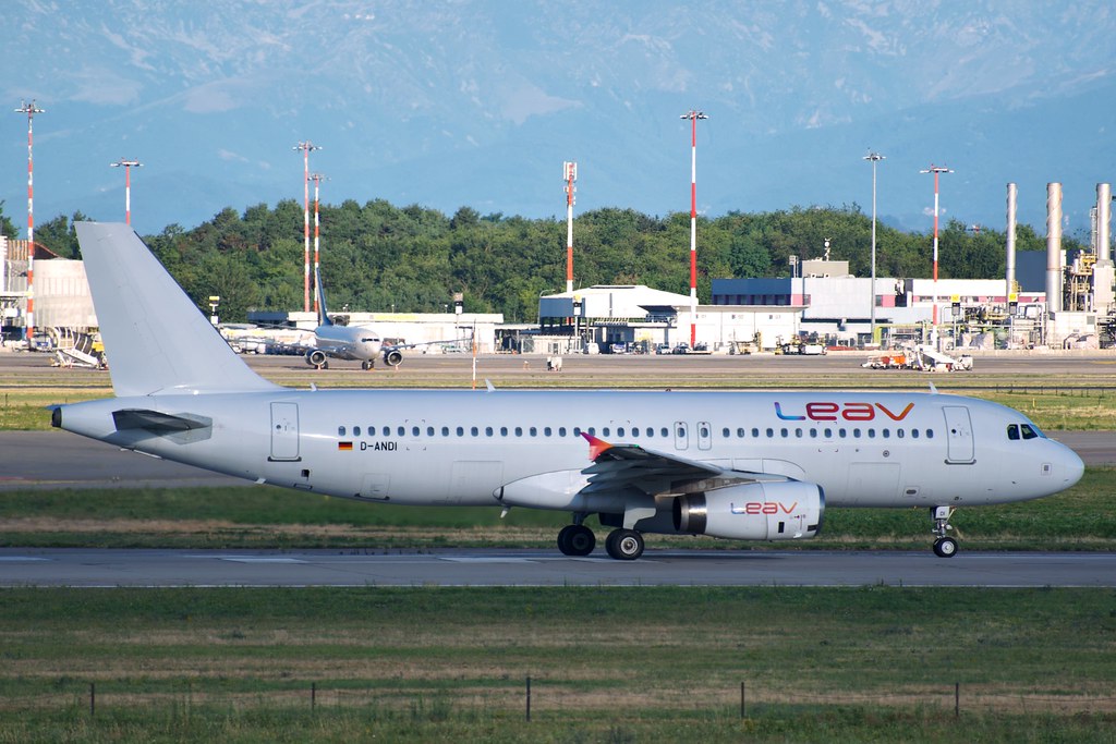 D-ANDI Airbus A320-232 3674  V2527-A5  LEAV Aviation (AviLease) 2008 @ Milano Malpensa MXP 07 2025 © Piti Spotter Club Verona
