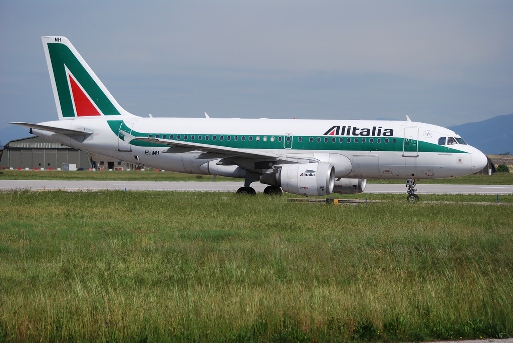EI-IMH A319-112 2101 Alitalia