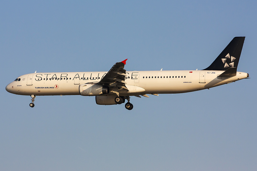 TC-JRA A321-231 2823 Turkish Airlines - THY Türk Hava Yollari @ Venezia Airport 14.04.2013 © Piti Spotter Club Verona