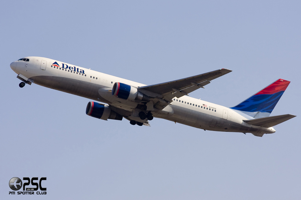 N174DZ B767-332ER 29693/725 Delta Air Lines @ Milano Malpensa Airport 12.2007 © Piti Spotter Club Verona