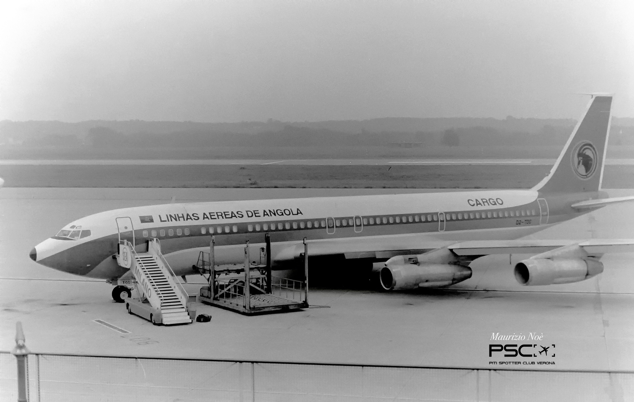 D2-TOG Boeing 707-373C 18583 346 JT3D-3B  TAAG 1963 © collezione Maurizio Noè p.g.c. - Piti Spotter Club Verona