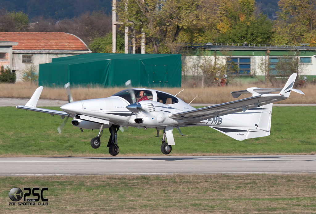 OE-FMB - Diamond DA 42 Twin Star @ Aeroporto Verona Boscomantico © Piti Spotter Club Verona