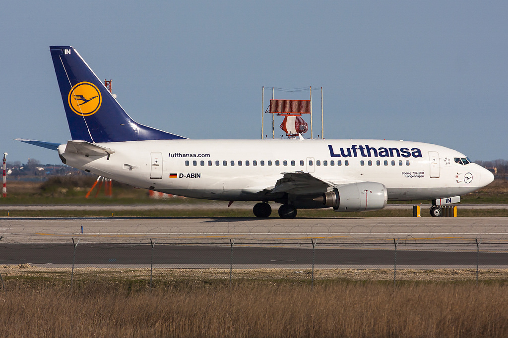D-ABIN B737-530 24938/2023 Lufthansa @ Venice Airport 22.03.2013 © Piti Spotter Club Verona