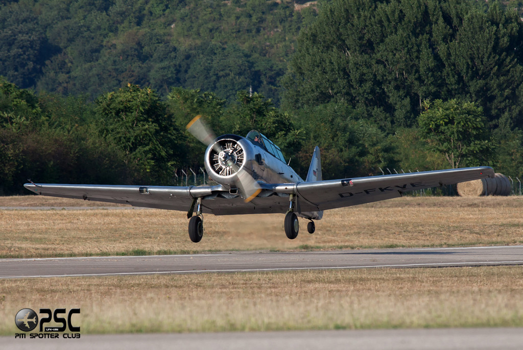 Private  North American AT-6F Texan  D-FKVE (cn 121-43045)