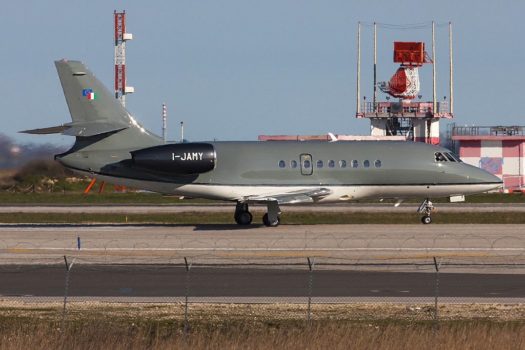 I-JAMY Falcon 2000 54 Sirio @ Venezia Airport 22.03.2013 © Piti Spotter Club Verona