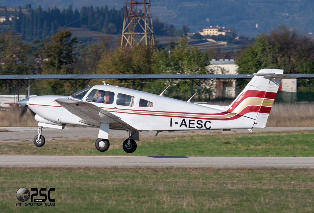 I-AESC - Piper PA-28R Arrow / RT Turbo Arrow