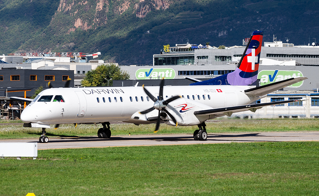 HB-IZU Saab 2000 2000-037 Darwin Airline @ Aeroporto di Bolzano © Piti Spotter Club Verona