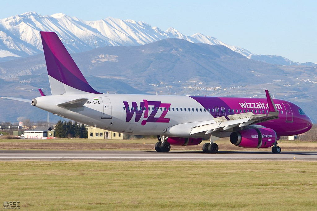 HA-LYA A320-232 6077 Wizz Air @ Aeroporto di Verona © Piti Spotter Club Verona
