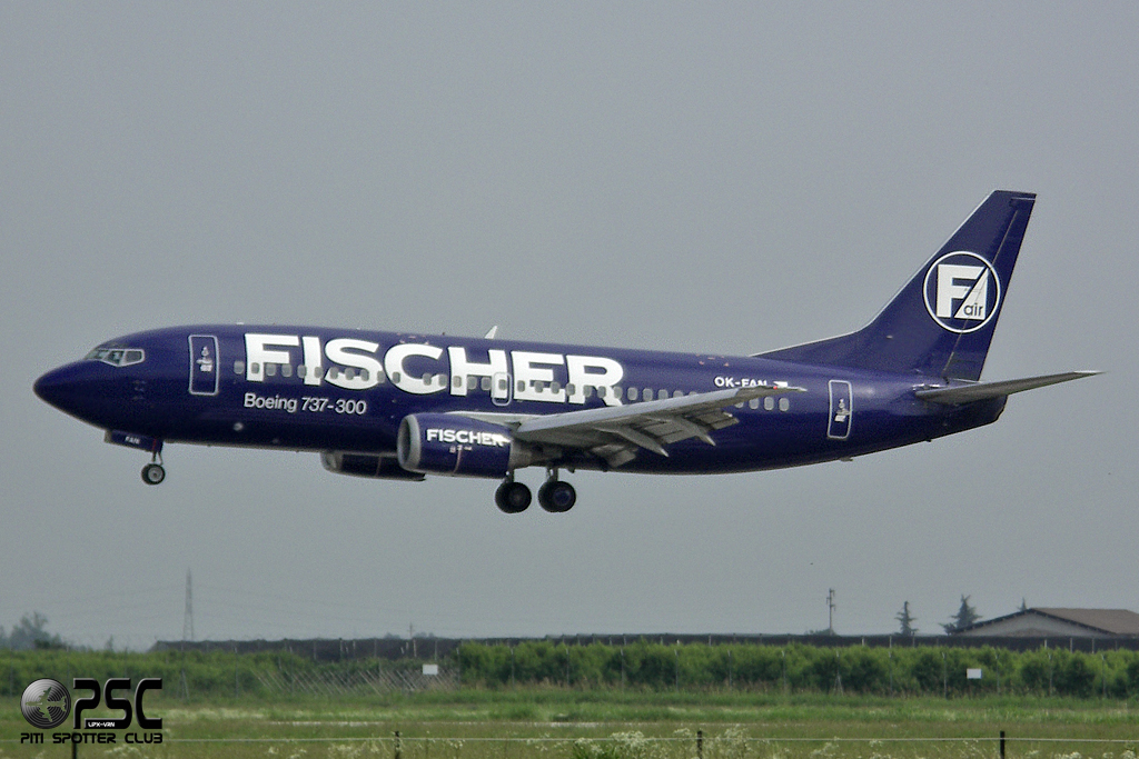 OK-FAN  B737-33A  27469/2864  Fischer Air  @ Aeroporto di Verona © Piti Spotter Club Verona 