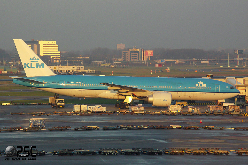 PH-BQH B777-206ER 32705/493 KLM  Airlines @ Amsterdam Airport - 2005  © Piti Spotter Club Verona