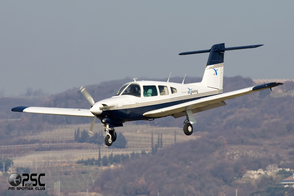 I-GRLC - Piper PA-28R Arrow / RT Turbo Arrow