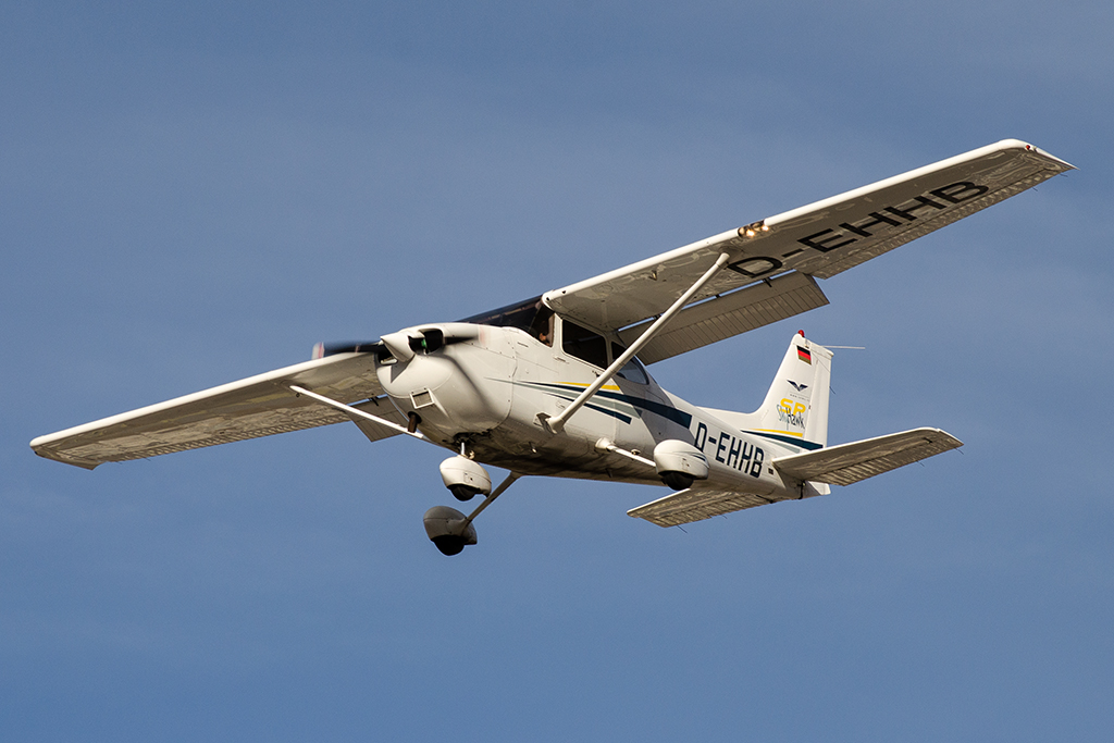 D-EHHB Cessna 172S Skyhawk 2 C172 172S8813 Union Vorarlberger Motorfliegerclub UVMC @ Aeroporto di Bolzano © Piti Spotter Club Verona