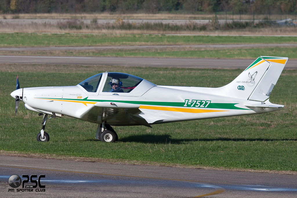 I-7527 - Pioneer 300 Hawk