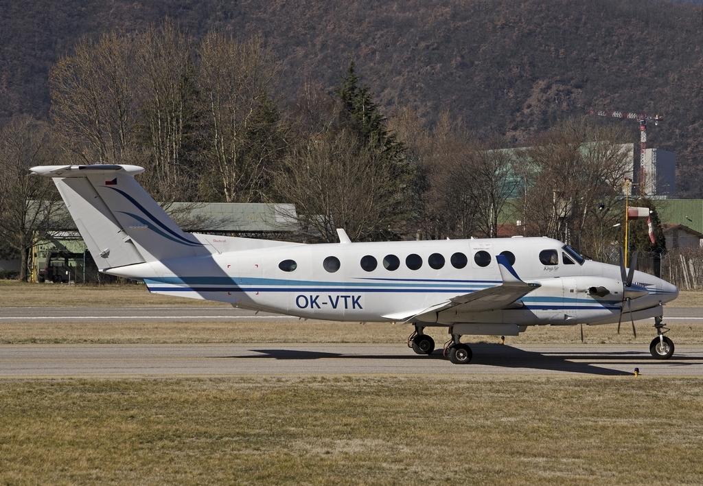 OK-VTK Beech 350 FL-322 Time Air s.r.o. @ Aeroporto di Bolzano © Piti Spotter Club Verona