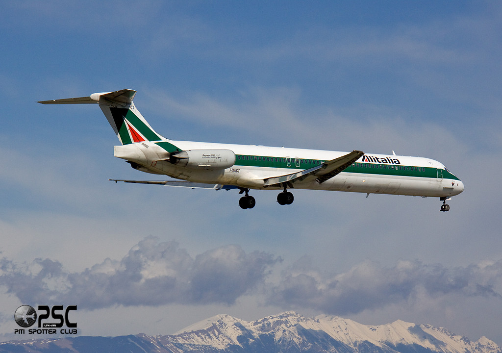 McDonnell Douglas MD-80/90 - MSN 53054 - I-DACT  @ Aeroporto di Verona © Piti Spotter Club Verona