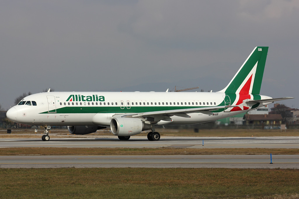Airbus A320 - MSN 2932 - EI-DSB  @ Aeroporto di Verona © Piti Spotter Club Verona
