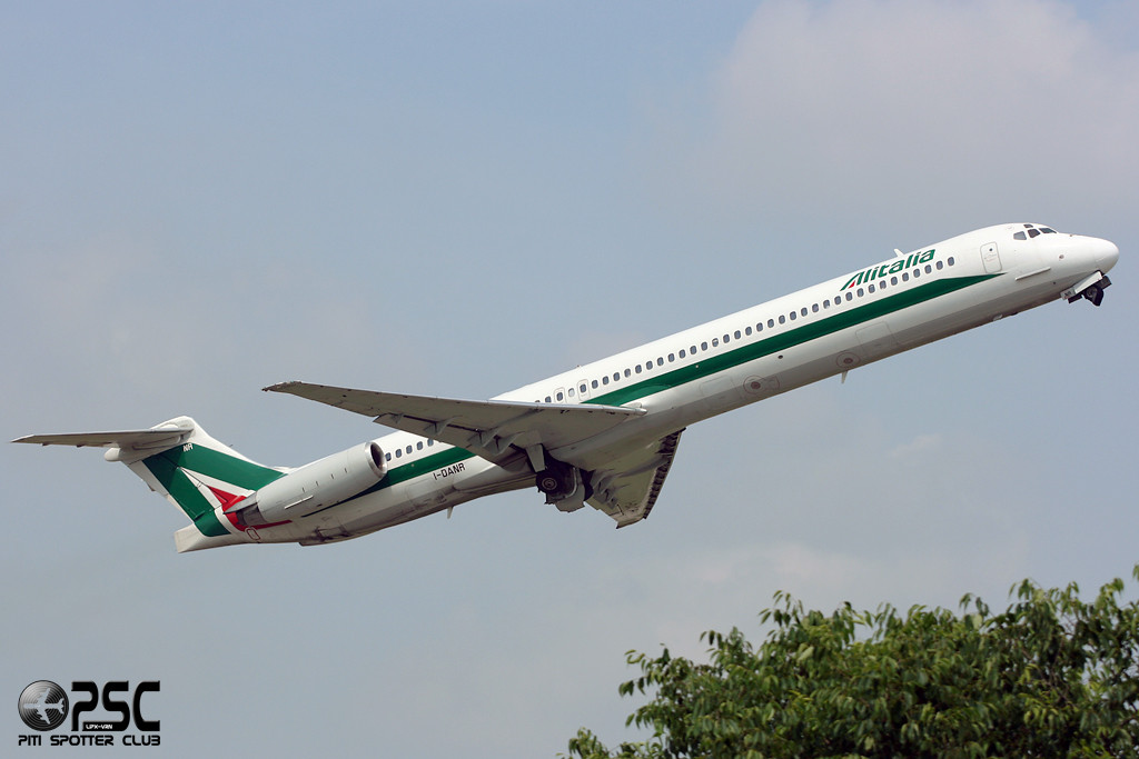 McDonnell Douglas MD-80/90 - MSN 53203 - I-DANR  (new c/s) @ Aeroporto di Verona © Piti Spotter Club Verona