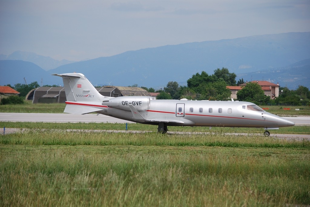 OE-GVF Learjet 60XR 60-401 VistaJet