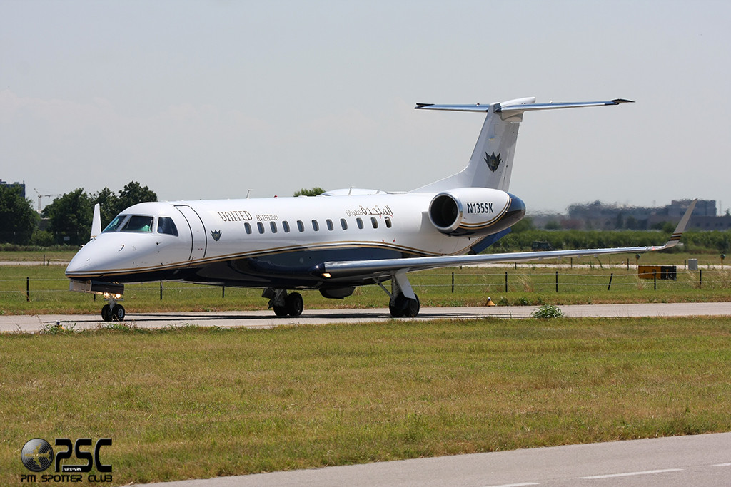 N135SK ERJ135BJ 14500989 United Aviation