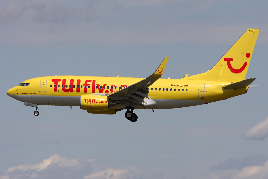 D-AHXJ B737-7K5 35277/2609 TUIfly @ Munich Airport 05.2009 © Piti Spotter Club Verona