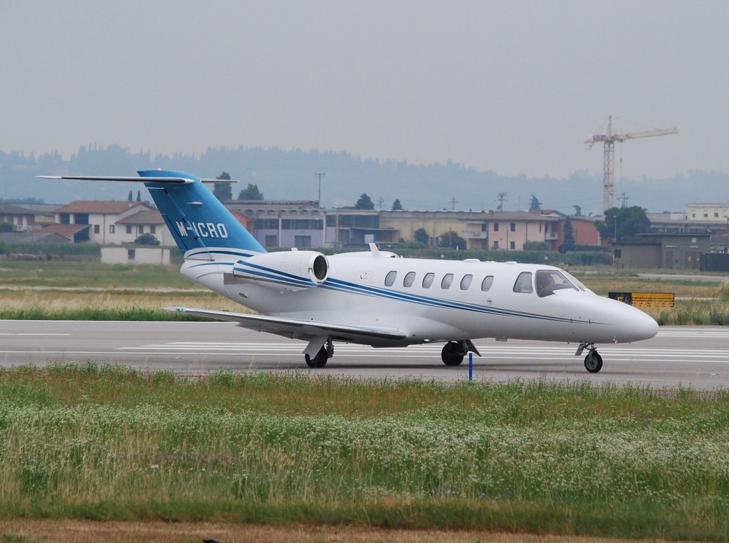 M-ICRO Ce525A (CJ2+) 525A-0479 Islands Group Ltd.