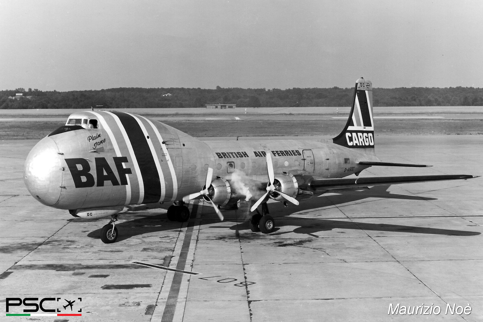 G-ASDC Aviation Traders ATL-98 Carvair 10273  R-2000-7M2 British Air Ferries  1943 © collezione Maurizio Noè p.g.c. - Piti Spotter Club Verona