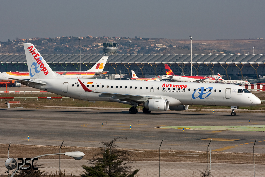 EC-KYP ERJ195LR 19000281 Air Europa @ Madrid Airport 01.2012 © Piti Spotter Club Verona