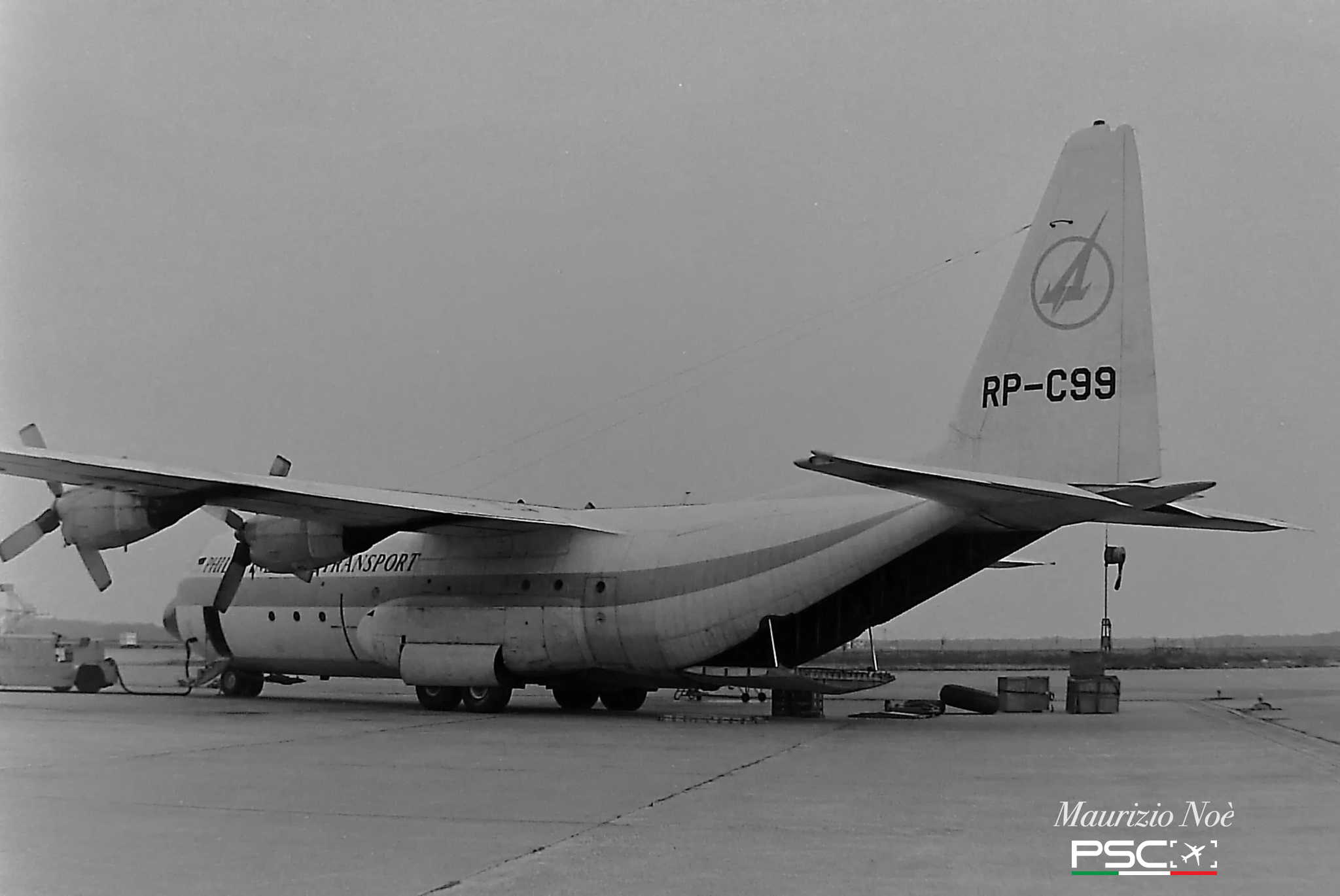RP-C99 Lockheed L-100-30 Hercules 4302  AL501-D22A  Philippine Aerotransport 1968 © collezione Maurizio Noè p.g.c. - Piti Spotter Club Verona