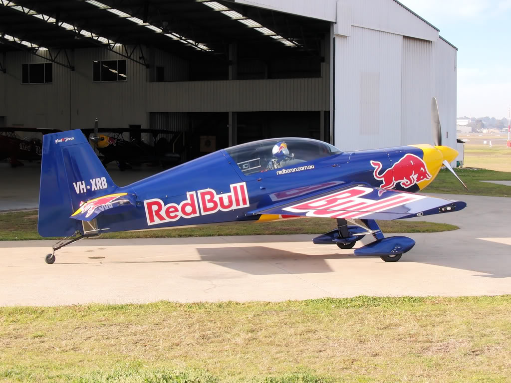 VH-XRB Extra EA 300 @ Bankstown.2011 © Piti Spotter Club Verona