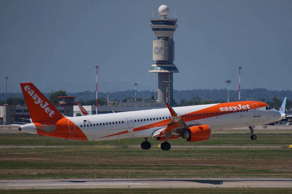 OE-ISC Airbus A321-251NX 9258  LEAP 1A32  easyJet Europe 2020 @ Milano Malpensa MXP 07 2025 © Piti Spotter Club Verona