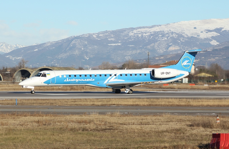 UR-DNT ERJ145LR 145709 Dniproavia @ Aeroporto di Verona - 20.01.2017  © Piti Spotter Club Verona