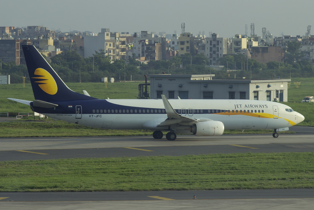 VT-JFC B737-86N 38030/4139 Jet Airways @ Delhi Airport 07.2015 © Piti Spotter Club Verona