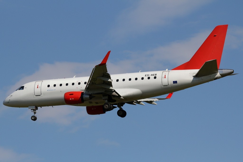 ES-AEB ERJ170LR 17000106 Estonian Air
