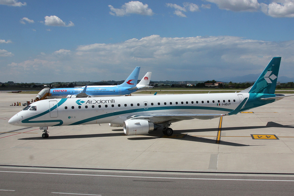 Embraer 190/195 - MSN 606 - I-ADJT @ Aeroporto di Verona © Piti Spotter Club Verona