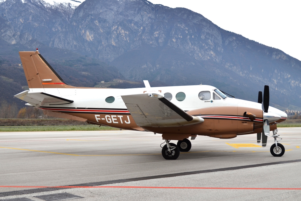 F-GETJ - Beechcraft 90 King Air - Private @ Aeroporto di Trento © Piti Spotter Club Verona