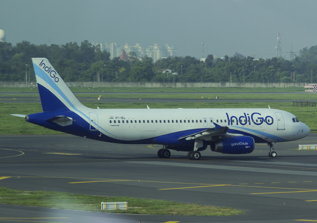 VT-IEL A320-232 4888 IndiGo @ Dehli Airport 07.2015 © Piti Spotter Club Verona