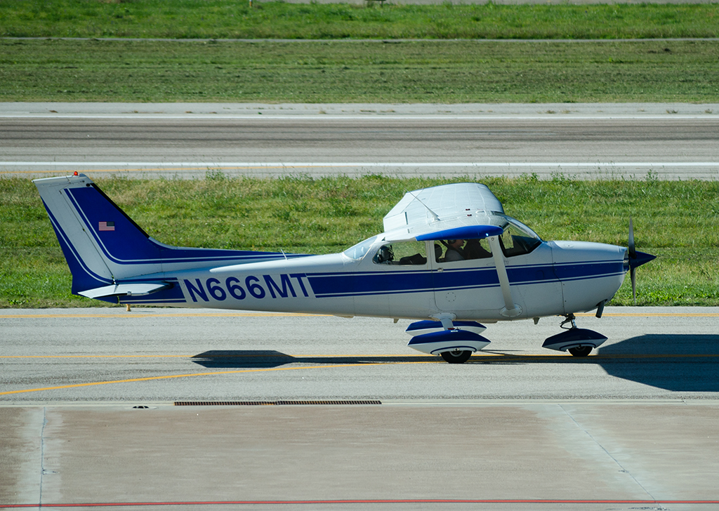 N666MT - Reims-Cessna F172M Skyhawk - Private @ Aeroporto di Bolzano © Piti Spotter Club Verona