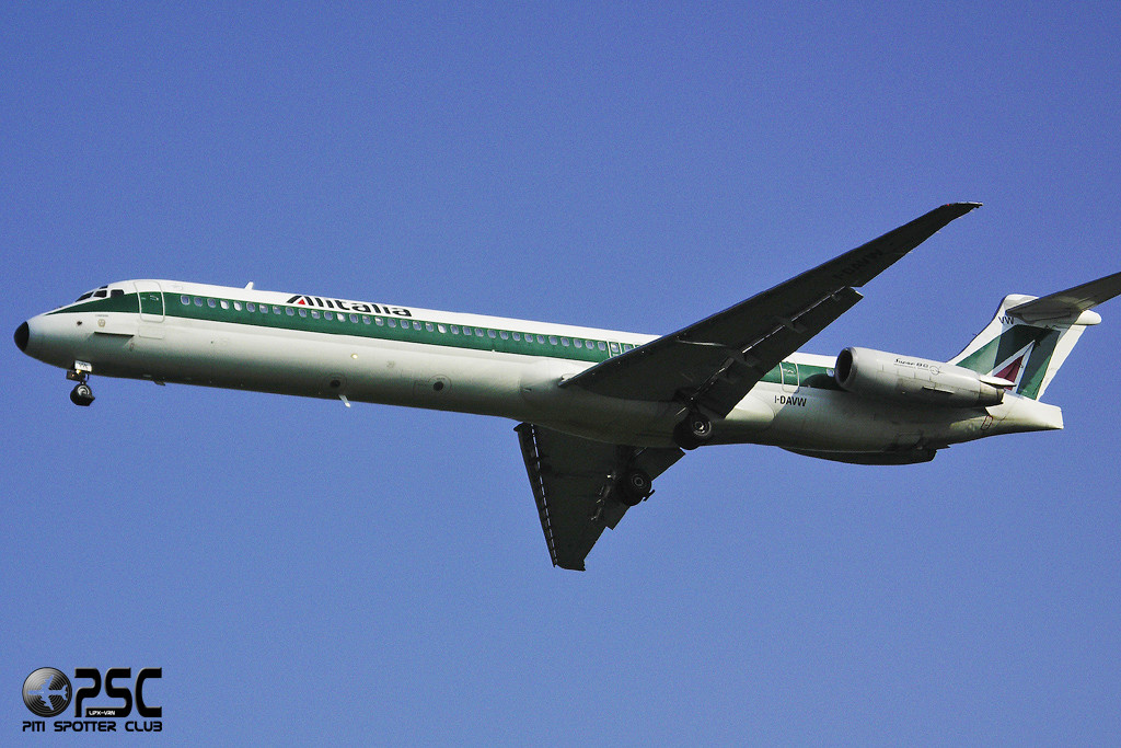 McDonnell Douglas MD-80/90 - MSN 49796 - I-DAVW @ Aeroporto di Verona © Piti Spotter Club Verona