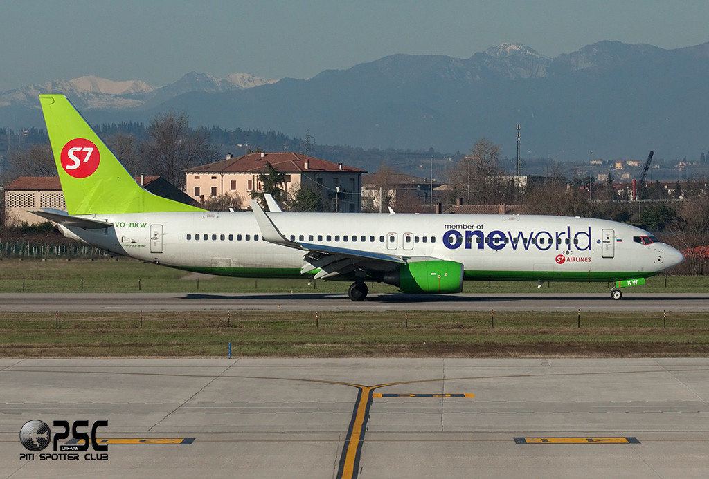 Boeing 737 Next Gen - MSN 37085 - VQ-BKW  @ Aeroporto di Verona © Piti Spotter Club Verona