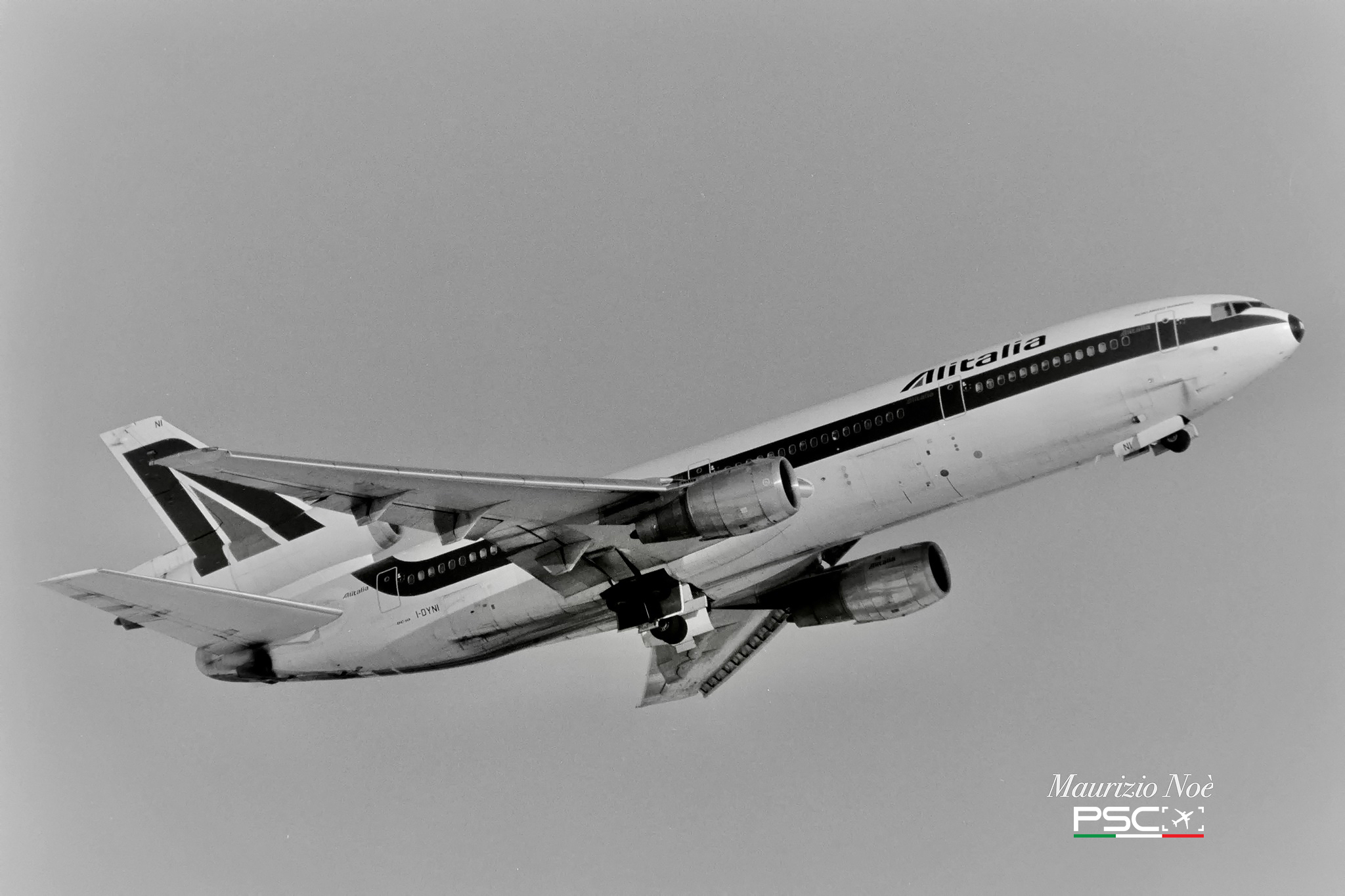 I-DYNI Douglas DC-10-30 47863 94 CF6-50C2  Alitalia  1973  © collezione Maurizio Noè p.g.c. - Piti Spotter Club Verona