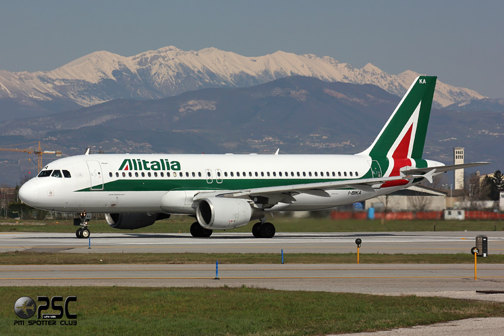 Airbus A320 - MSN 951 - I-BIKA @ Aeroporto di Verona © Piti Spotter Club Verona
