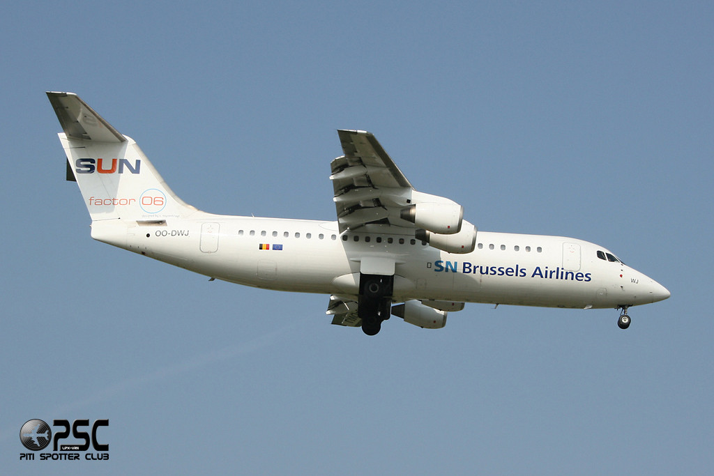 OO-DWJ BAe146-RJ100 E3355 Brussels Airlines