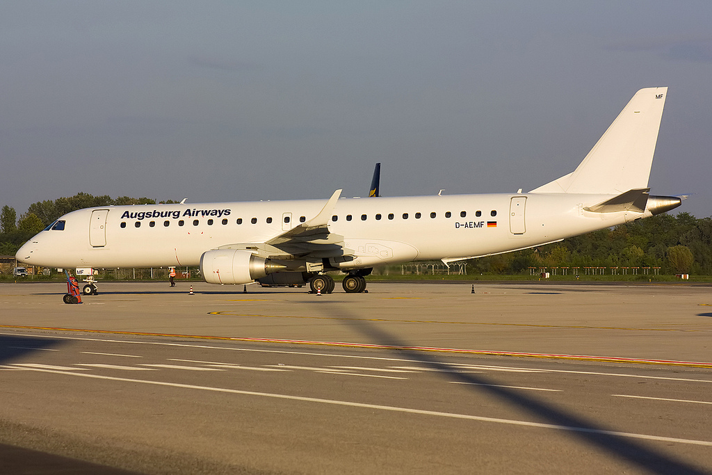 D-AEMF ERJ190LR 19000310 Augsburg Airways @ Treviso Airport 14.09.2012 © Piti Spotter Club Verona
