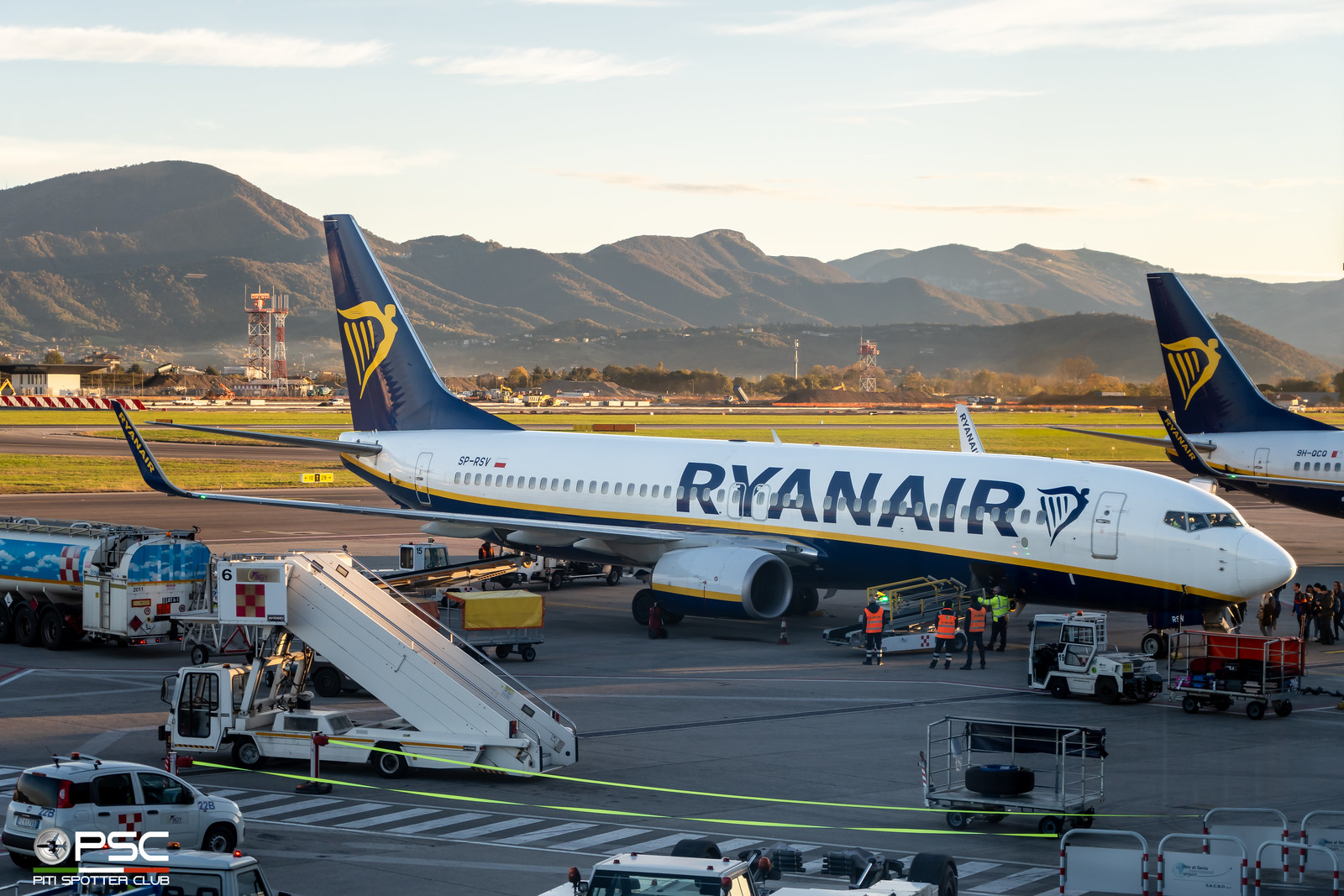 SP-RSV B737-800 44777/6315 Buzz (Ryanair) @ Bergamo 11 2023 © Piti Spotter Club Verona