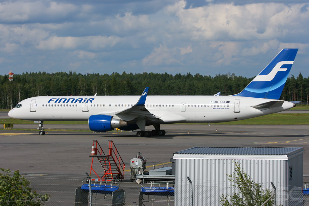 OH-LBR B757-2Q8 28167/775 Finnair @ Helsinki Airport 2008 © Piti Spotter Club Verona
