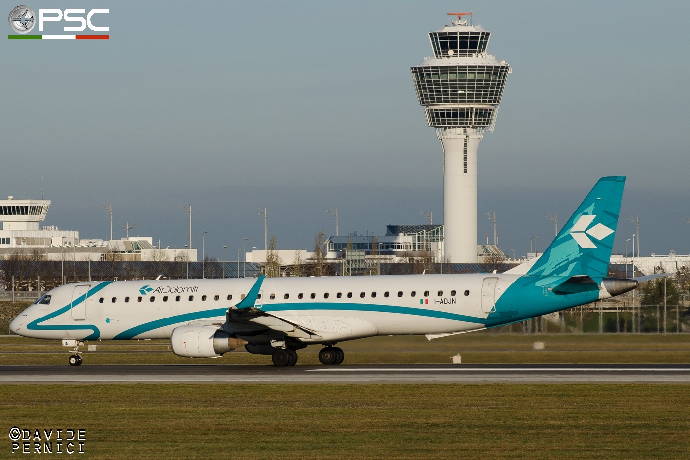 I-ADJN ERJ195LR 19000270 Air Dolomiti @ Munich Airport 13.12.2015 © Piti Spotter Club Verona