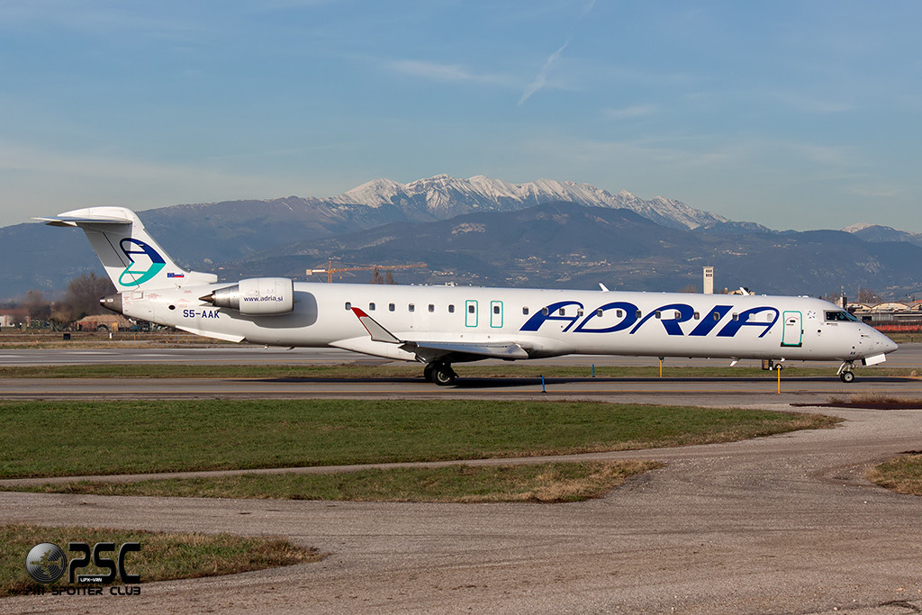 VS5-AAK CRJ900ER 15128 Adria Airways