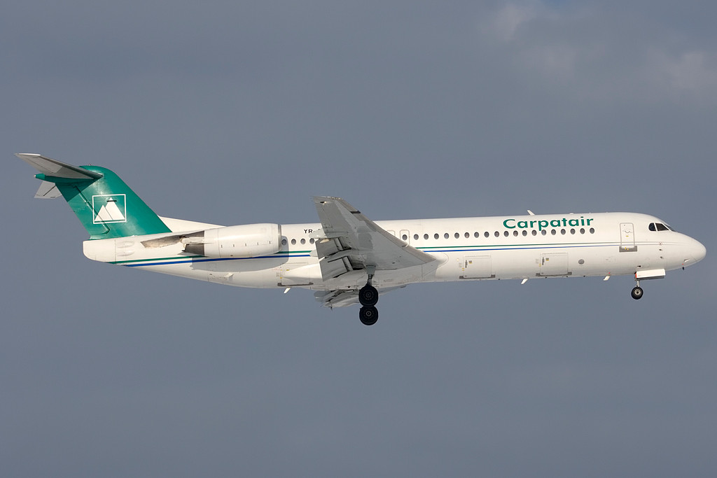 YR-FKA Fokker 100 11340 Carpatair