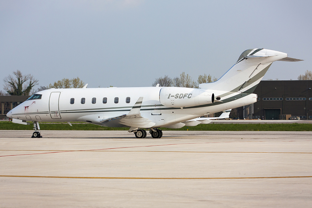 I-SDFC CL-300 20013 Sirio @ Treviso Airport 10.04.2013 © Piti Spotter Club Verona